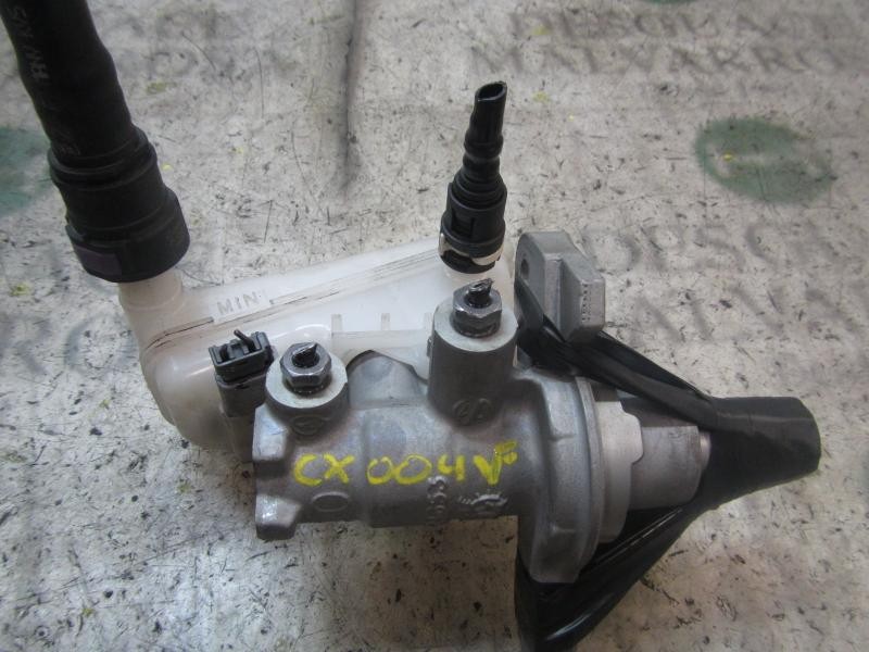 Recambio de bomba freno para ford fiesta (cb1) ambiente referencia OEM IAM 1751664  