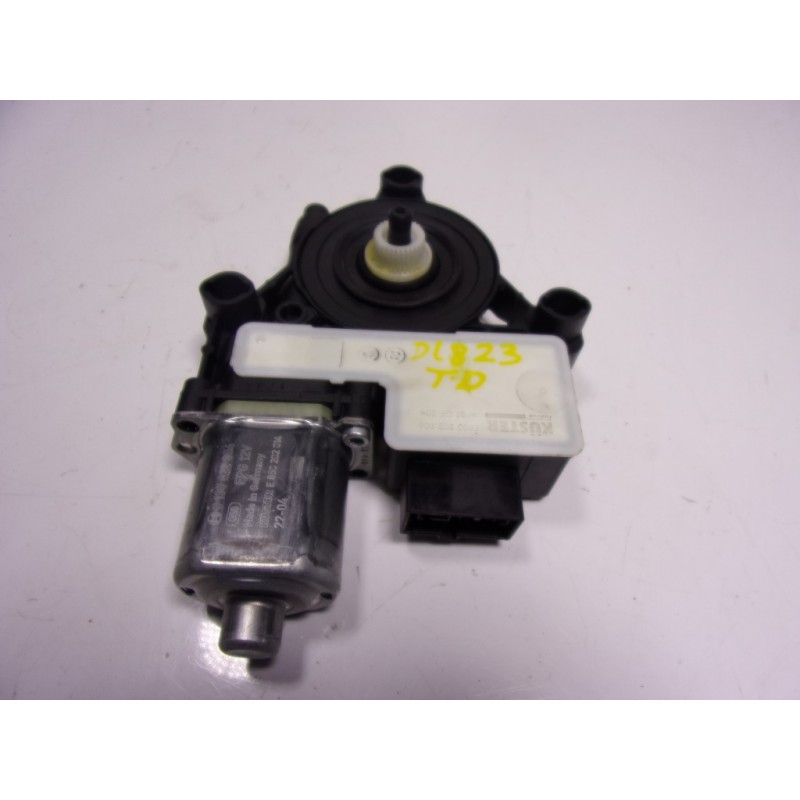 Recambio de motor elevalunas trasero derecho para volkswagen taigo 1.0 tsi referencia OEM IAM 5Q0959408D 5Q0959408D 