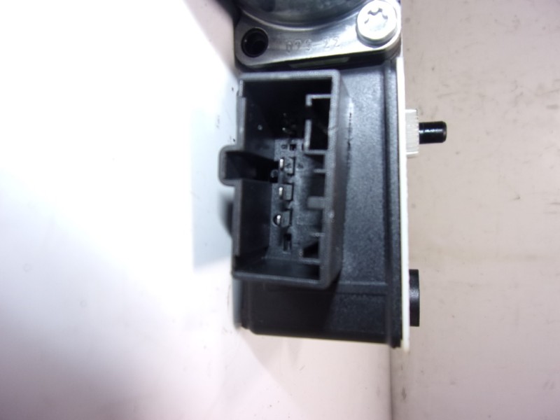 Recambio de motor elevalunas trasero derecho para volkswagen taigo 1.0 tsi referencia OEM IAM 5Q0959408D 5Q0959408D 