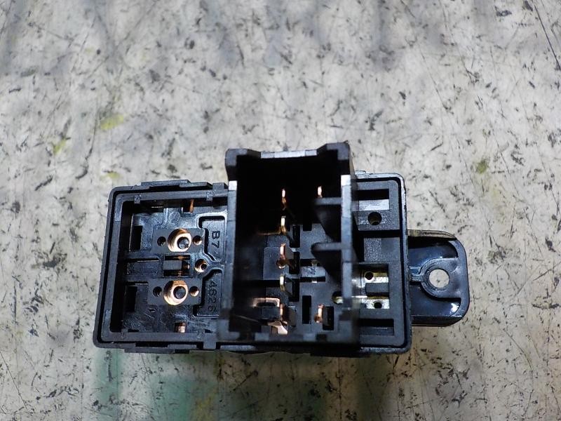 Recambio de mando elevalunas trasero izquierdo para kia carens ( ) 1.7 crdi cat referencia OEM IAM 93580A4010CA  