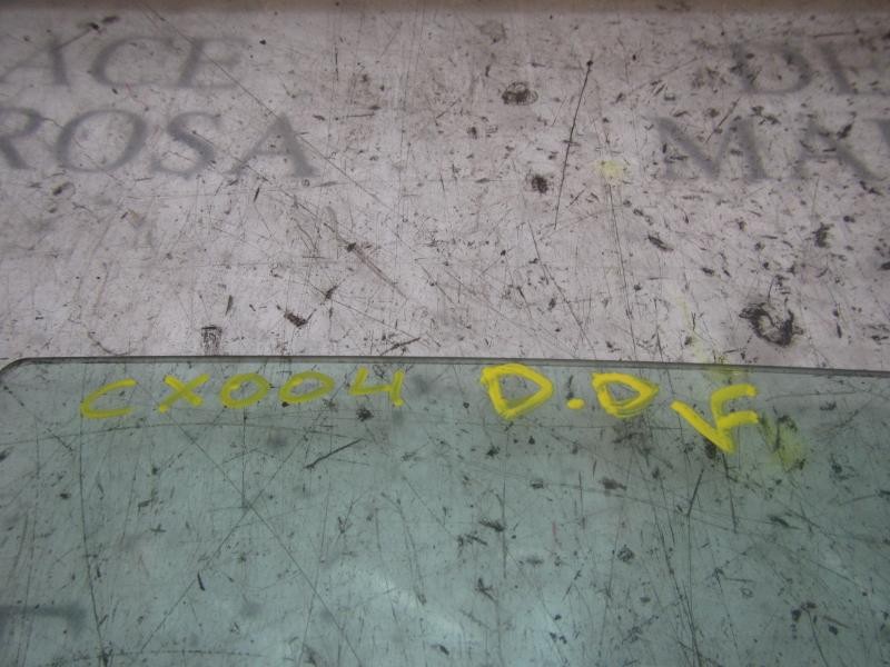 Recambio de cristal puerta delantero derecho para ford fiesta (cb1) ambiente referencia OEM IAM 1680515  