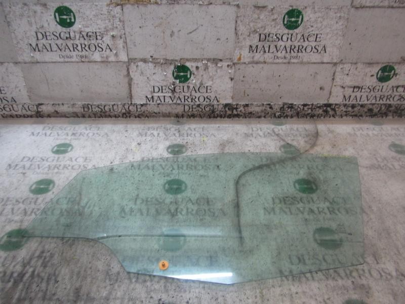 Recambio de cristal puerta delantero izquierdo para ford fiesta (cb1) ambiente referencia OEM IAM 1680516  