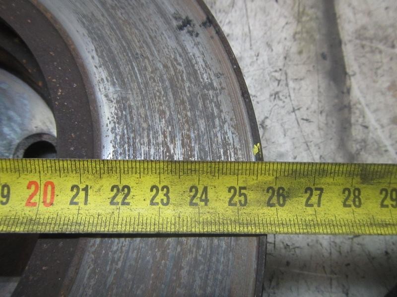 Recambio de disco freno delantero para ford fiesta (cb1) ambiente referencia OEM IAM 1679853  