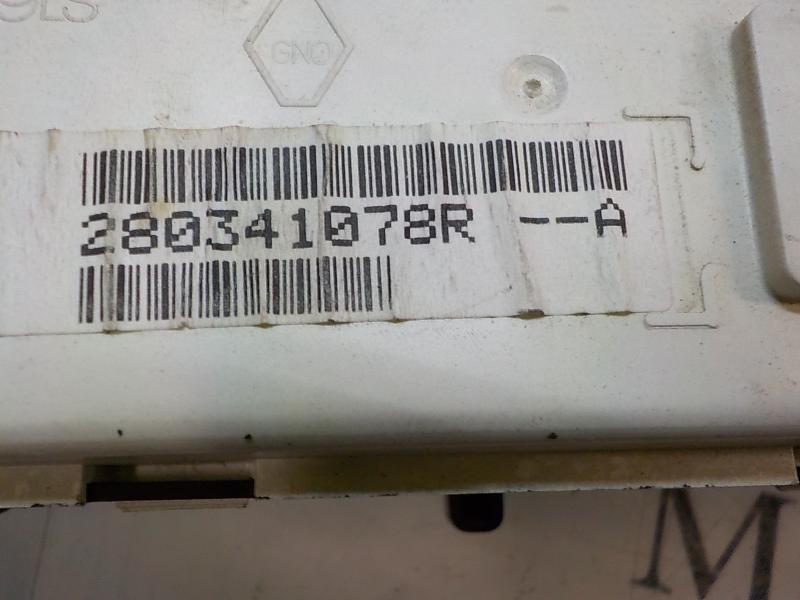 Recambio de pantalla multifuncion para renault kangoo 1.5 dci diesel referencia OEM IAM   