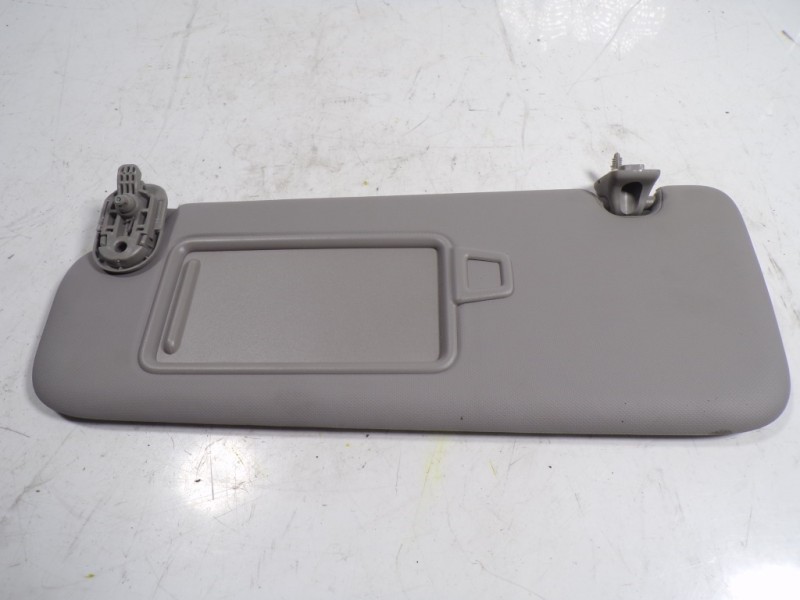 Recambio de parasol izquierdo para kia xceed 1.4 tgdi cat referencia OEM IAM 85210J7000ED  