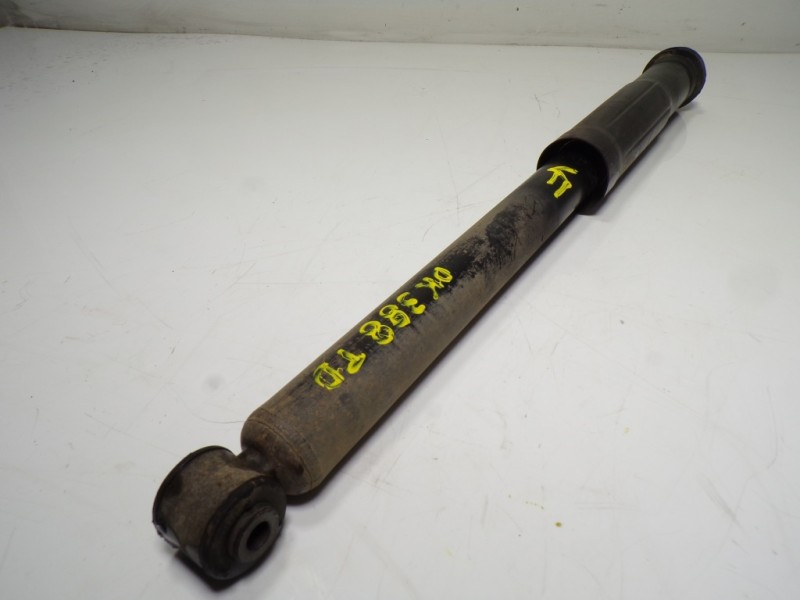 Recambio de amortiguador trasero derecho para toyota yaris 1.0 cat referencia OEM IAM 485300D860 485300D860 