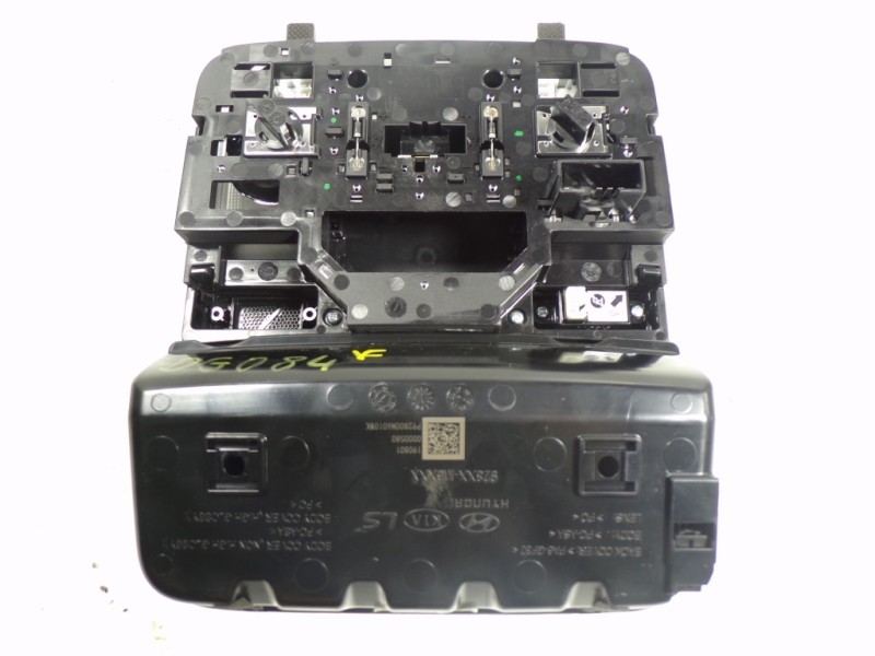 Recambio de piloto interior para kia xceed 1.4 tgdi cat referencia OEM IAM 92800M6010WK 92800M6010WK 