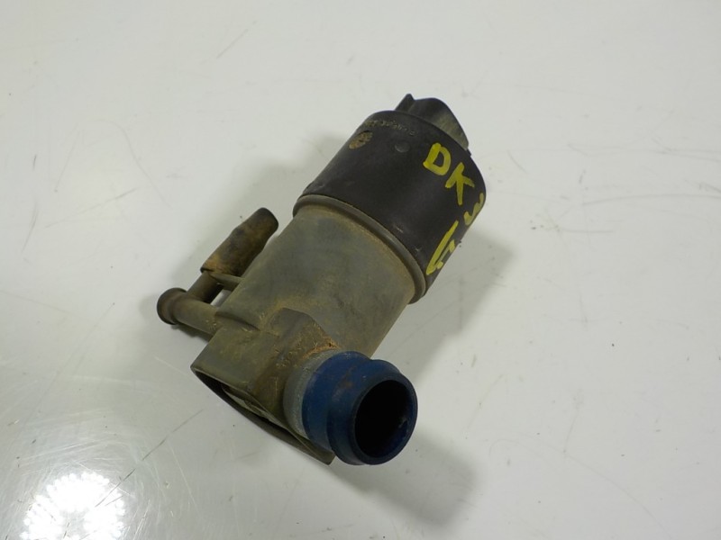 Recambio de bomba limpia para toyota yaris 1.0 cat referencia OEM IAM 853300D120 853300D120 