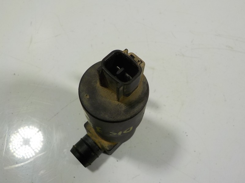 Recambio de bomba limpia para toyota yaris 1.0 cat referencia OEM IAM 853300F020 853300F020 