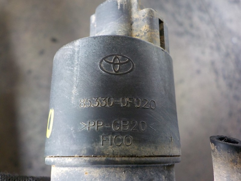 Recambio de bomba limpia para toyota yaris 1.0 cat referencia OEM IAM 853300F020 853300F020 