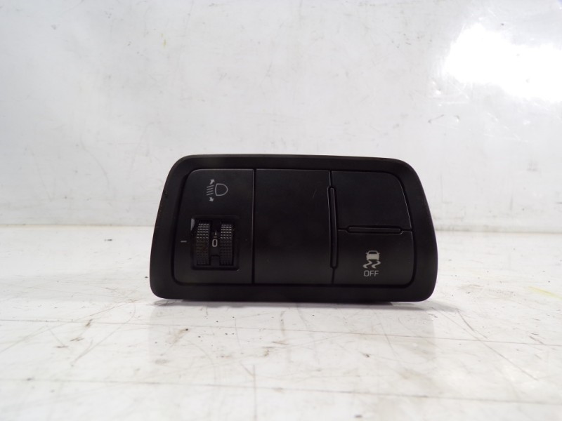 Recambio de modulo electronico para hyundai i20 1.1 crdi cat referencia OEM IAM 93300C8050TRY 93300C8050 