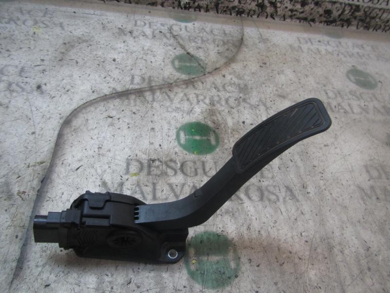 Recambio de potenciometro pedal para ford fiesta (cb1) ambiente referencia OEM IAM 2120072 8V219F836AB 