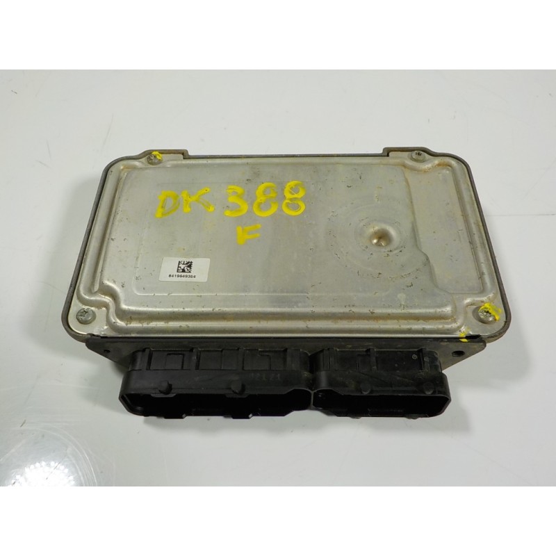 Recambio de centralita motor uce para toyota yaris 1.0 cat referencia OEM IAM 896610DR80 896610DR80 