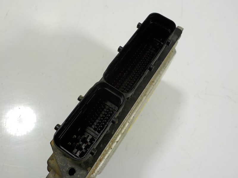 Recambio de centralita motor uce para toyota yaris 1.0 cat referencia OEM IAM 896610DR80 896610DR80 