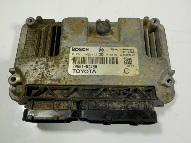 Recambio de centralita motor uce para toyota yaris 1.0 cat referencia OEM IAM 896610DR80 896610DR80 