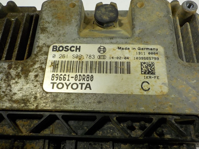 Recambio de centralita motor uce para toyota yaris 1.0 cat referencia OEM IAM 896610DR80 896610DR80 