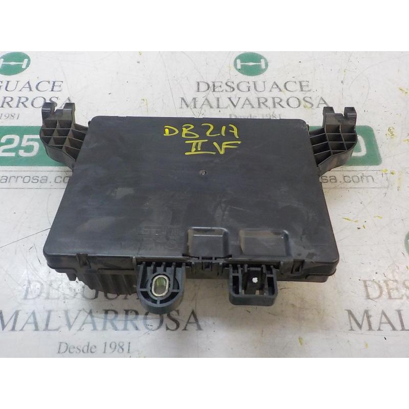 Recambio de caja reles / fusibles para opel insignia berlina sport referencia OEM IAM 13277317 13277317 