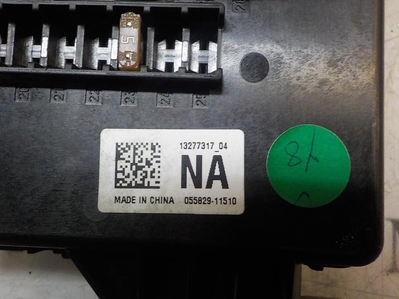 Recambio de caja reles / fusibles para opel insignia berlina sport referencia OEM IAM 13277317 13277317 