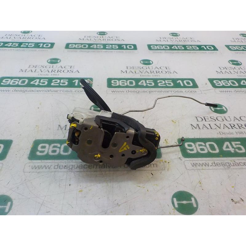 Recambio de cerradura puerta delantera derecha para opel insignia berlina sport referencia OEM IAM 13503150 13503802 