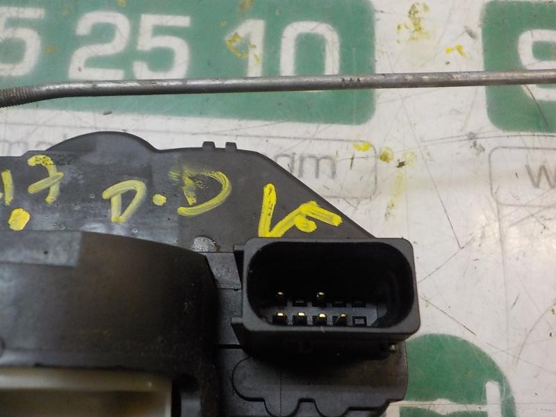 Recambio de cerradura puerta delantera derecha para opel insignia berlina sport referencia OEM IAM 13503150 13503802 