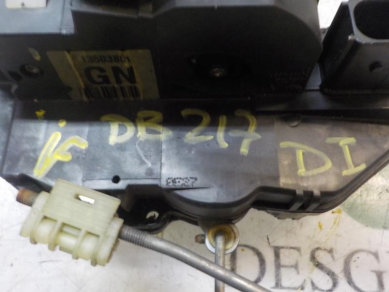 Recambio de cerradura puerta delantera izquierda para opel insignia berlina sport referencia OEM IAM 13503149 13503801 