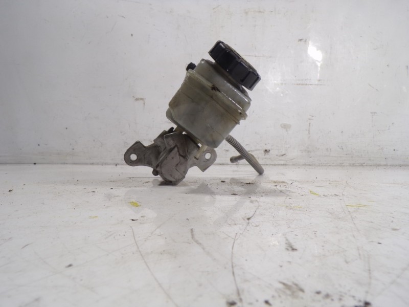 Recambio de bomba freno para renault clio iv 1.5 dci diesel fap referencia OEM IAM 460111938R  