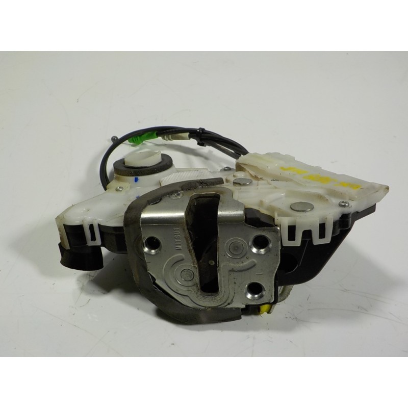 Recambio de cerradura puerta delantera izquierda para toyota yaris 1.0 cat referencia OEM IAM 690400D140  