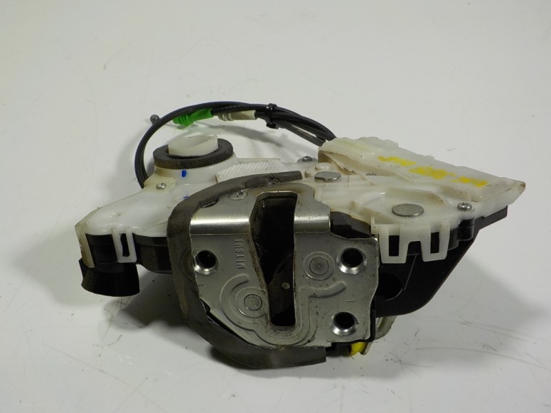 Recambio de cerradura puerta delantera izquierda para toyota yaris 1.0 cat referencia OEM IAM 690400D140  