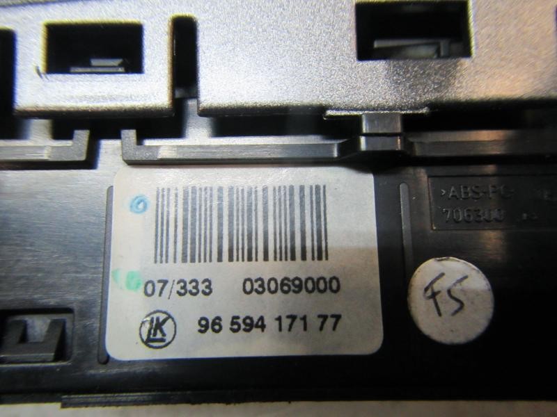 Recambio de warning para peugeot 308 1.6 16v referencia OEM IAM   
