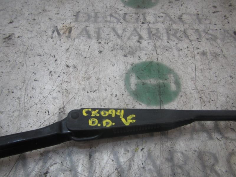 Recambio de brazo limpia delantero derecho para nissan primastar (x83) 1.9 dci diesel cat referencia OEM IAM   