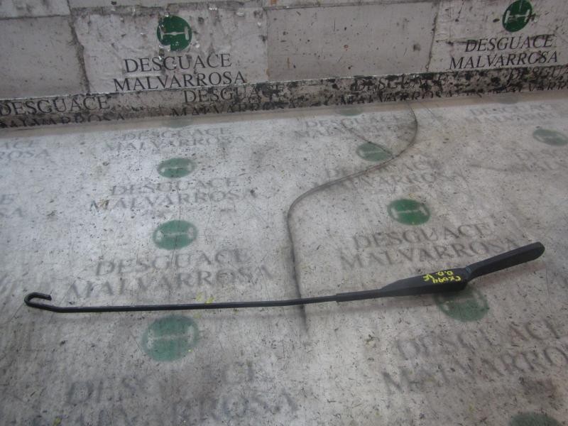 Recambio de brazo limpia delantero derecho para nissan primastar (x83) 1.9 dci diesel cat referencia OEM IAM   