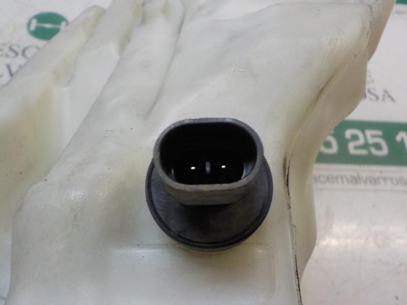 Recambio de deposito limpia para opel insignia berlina sport referencia OEM IAM 13313665  