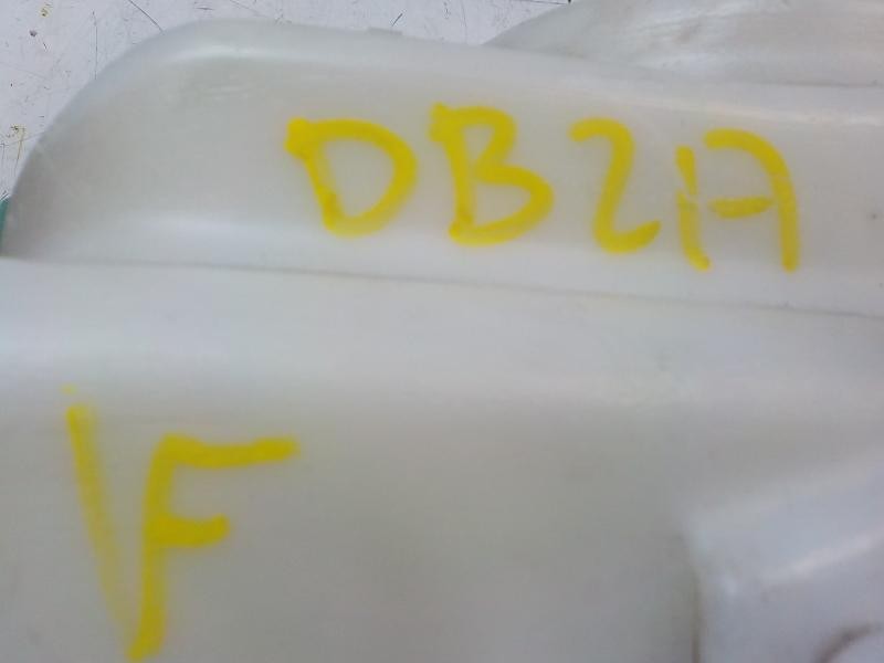 Recambio de deposito limpia para opel insignia berlina sport referencia OEM IAM 13313665  