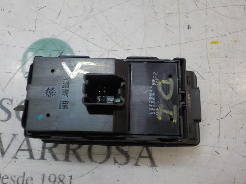 Recambio de mando elevalunas delantero izquierdo para opel insignia berlina sport referencia OEM IAM 13305011 13305011 