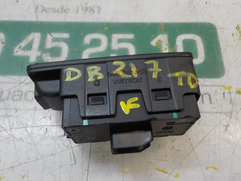 Recambio de mando elevalunas trasero derecho para opel insignia berlina sport referencia OEM IAM 13301888 13301888 