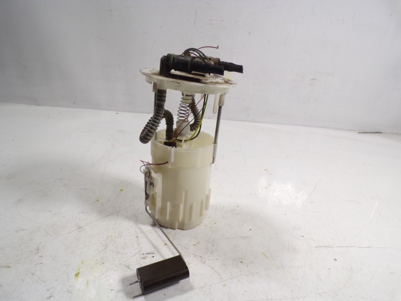 Recambio de aforador para dacia dokker 1.5 dci diesel fap cat referencia OEM IAM 172027123R  