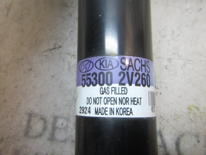 Recambio de amortiguador trasero izquierdo para hyundai veloster sport s referencia OEM IAM 553002V260  