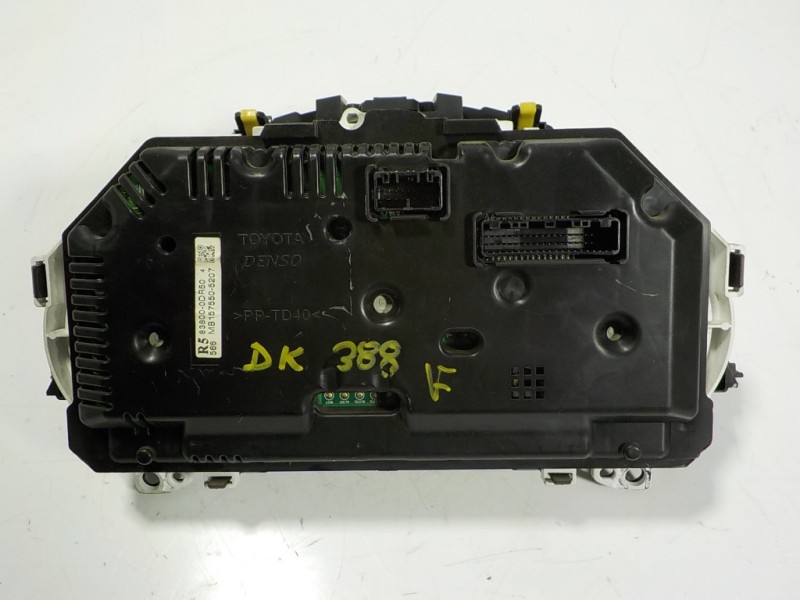 Recambio de cuadro instrumentos para toyota yaris 1.0 cat referencia OEM IAM 838000DR50 838000DR50 