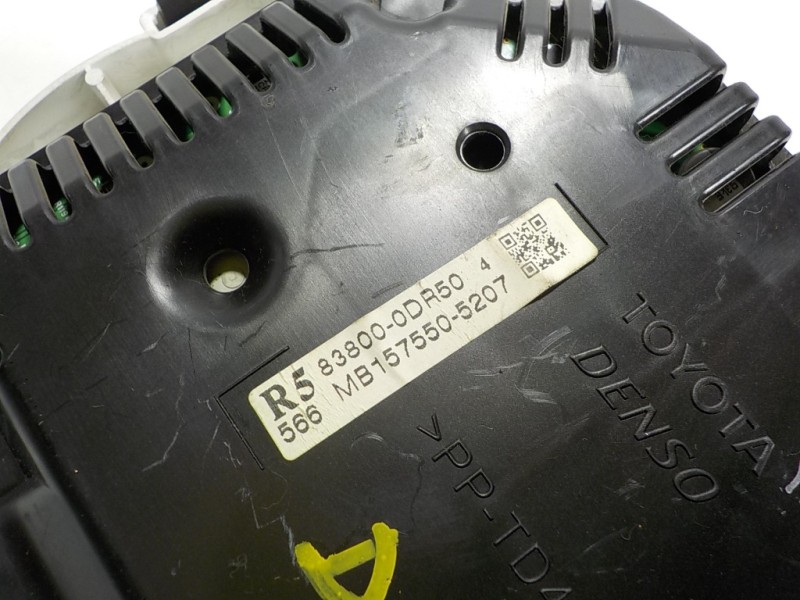 Recambio de cuadro instrumentos para toyota yaris 1.0 cat referencia OEM IAM 838000DR50 838000DR50 
