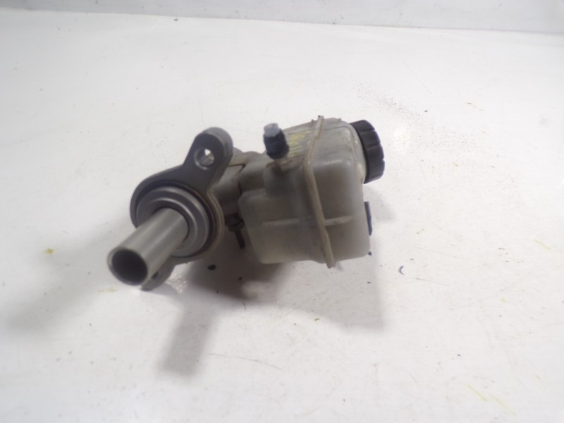 Recambio de bomba freno para dacia dokker 1.5 dci diesel fap cat referencia OEM IAM 460117430R  