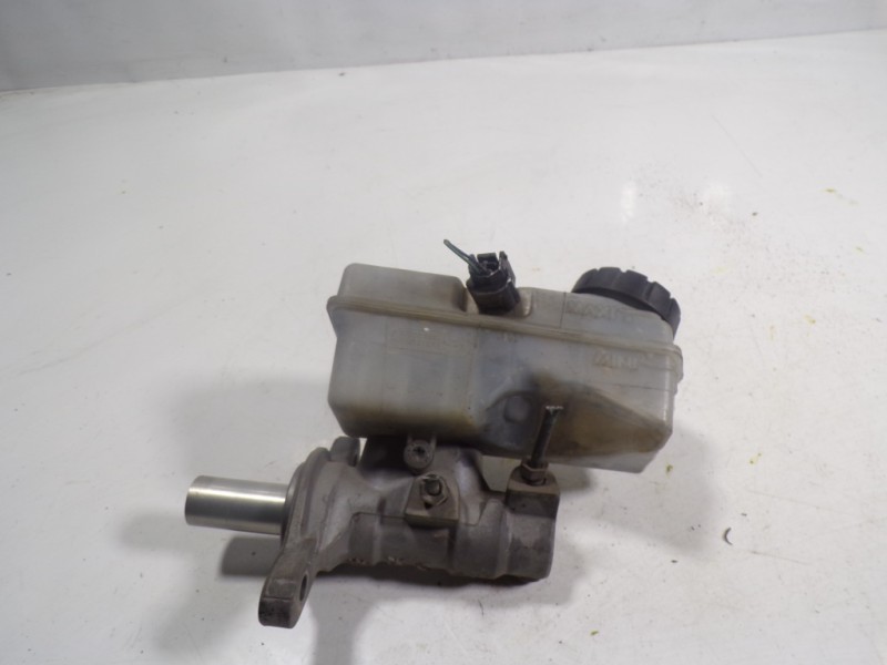 Recambio de bomba freno para dacia dokker 1.5 dci diesel fap cat referencia OEM IAM 460117430R  