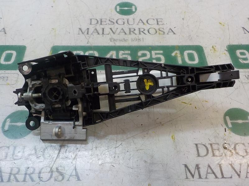 Recambio de maneta exterior delantera derecha para opel insignia berlina sport referencia OEM IAM 92233089  