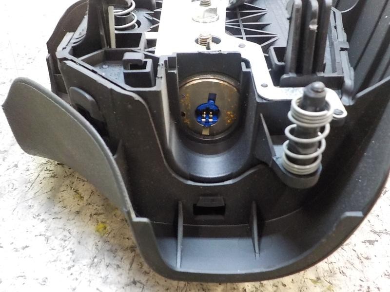 Recambio de airbag delantero izquierdo para peugeot 206 berlina 1.4 hdi referencia OEM IAM   