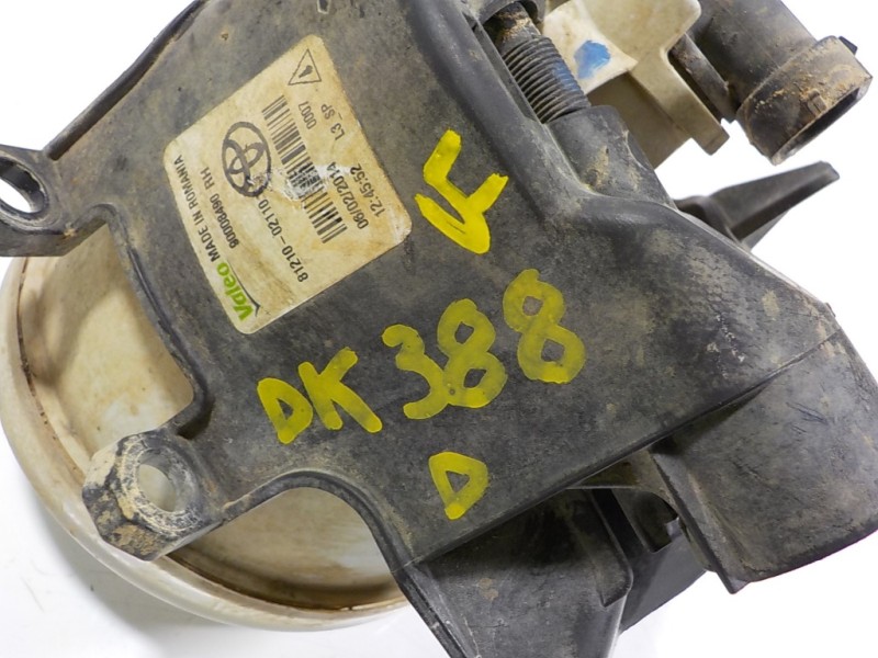 Recambio de faro antiniebla derecho para toyota yaris 1.0 cat referencia OEM IAM 8121002110 8121002110 