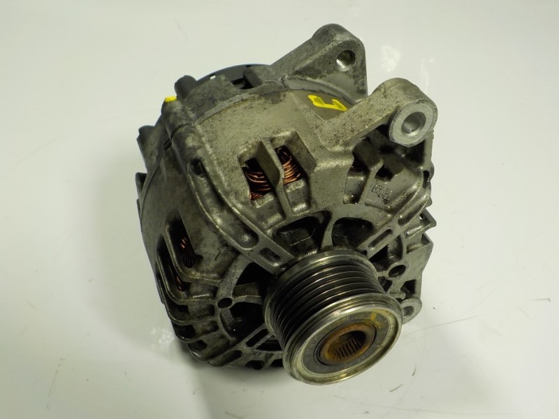 Recambio de alternador para peugeot 208 1.4 hdi fap referencia OEM IAM 9678048880 9678048880 TG15C189