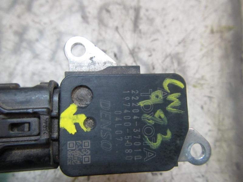 Recambio de caudalimetro para toyota yaris 1.3 16v cat referencia OEM IAM 2220437010 2220437010 1974005080