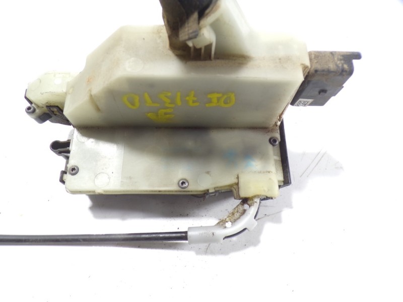Recambio de cerradura puerta trasera derecha para peugeot 208 1.4 hdi fap referencia OEM IAM 9688080780  