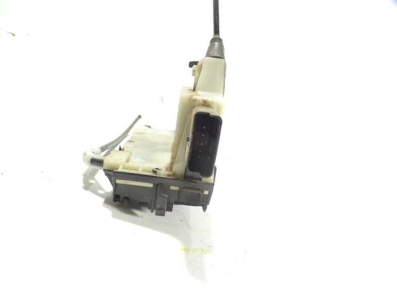 Recambio de cerradura puerta trasera derecha para peugeot 208 1.4 hdi fap referencia OEM IAM 9688080780  