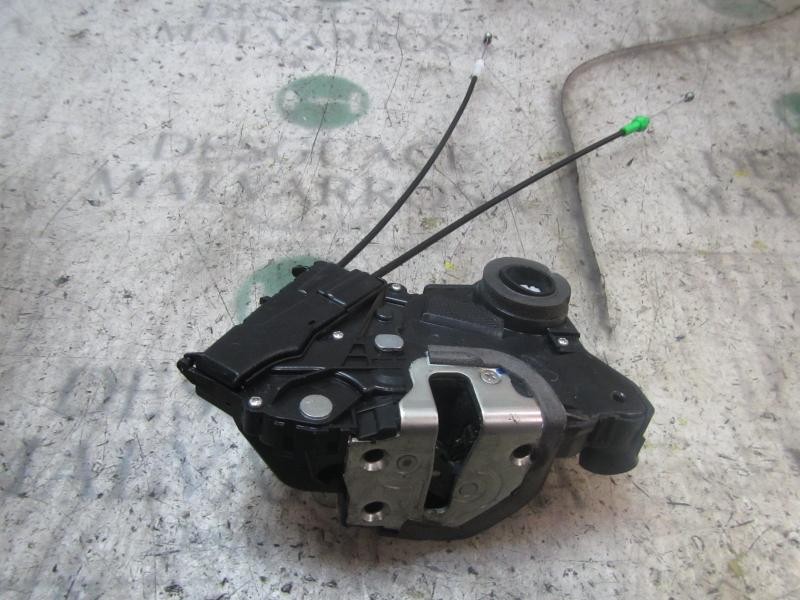 Recambio de cerradura puerta delantera derecha para toyota yaris 1.3 16v cat referencia OEM IAM 690300D140  