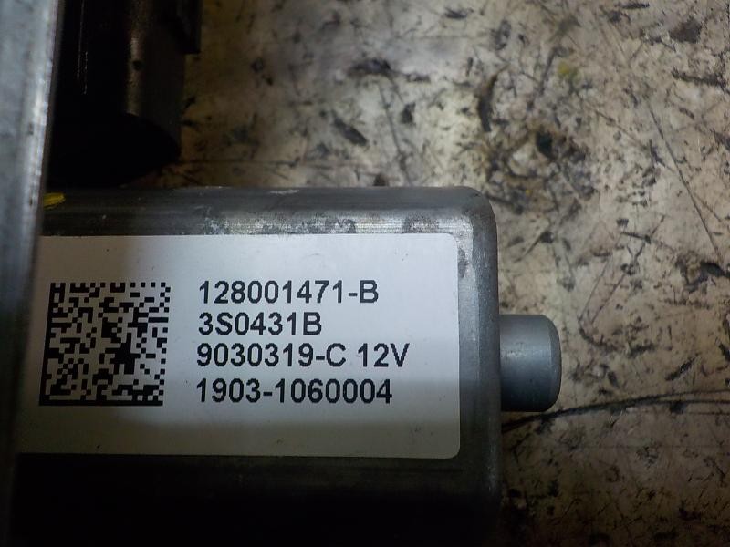 Recambio de elevalunas trasero derecho para dacia lodgy 1.5 dci diesel fap cat referencia OEM IAM 827202127R  